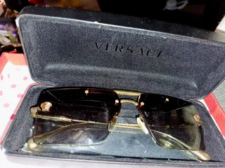 Gafas Versace Negras y Doradas