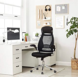 Sedia da ufficio ergonomica nera