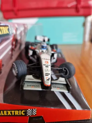 Coche Scalextric McLaren F1 Mika.