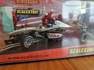 Coche Scalextric McLaren F1 Mika.