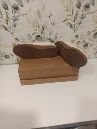 Zapatillas Mujer Blancas y Doradas Talla 39