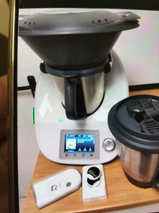 Thermomix TM5 con 2 vasos