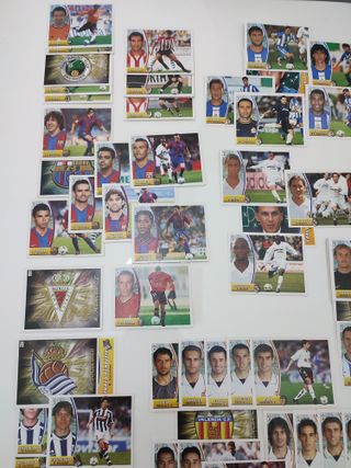 130 Cromos Colecciones Este 2003/04