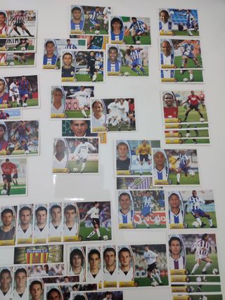 130 Cromos Colecciones Este 2003/04