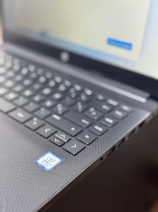 Portátil HP ofimatica gris y negro