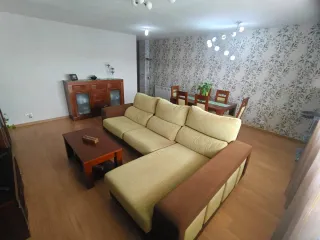 Salón Colonial Madera y Tela