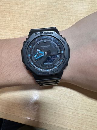 Reloj Casio G-Shock Negro y Azul con su caja