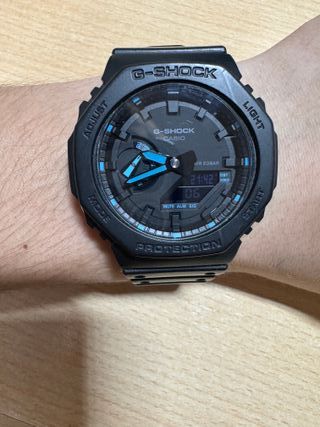 Reloj Casio G-Shock Negro y Azul con su caja