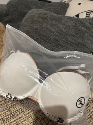 Lote Sujetadores Talla 90C, hay 5