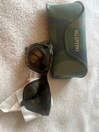 lote Gafas de sol Valentino y gafas negras Chloe
