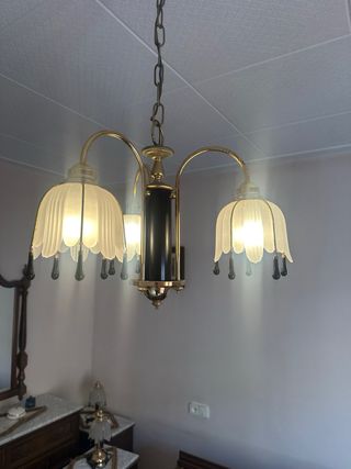 Lámpara de techo vintage dorada y negra