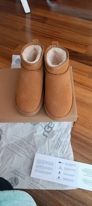 UGG Ultra Mini Donna Tg 38