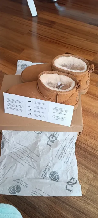 UGG Ultra Mini Donna Tg 38