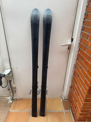 Esquís infantiles Quechua 1,4m con fijaciones