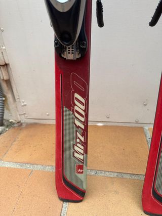 Esquís infantiles Quechua 1,4m con fijaciones