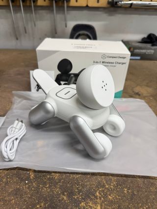 Caricabatterie wireless 3-in-1 MagSafe Apple nuovo