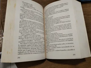 Libro Ángeles y Demonios - Dan Brown