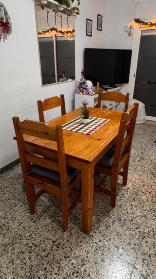 Mesa Comedor Madera Maciza + 4 Sillas