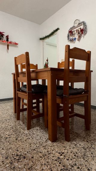 Mesa Comedor Madera Maciza + 4 Sillas
