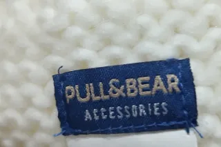 Conjunto invernal: bufanda, gorro y manoplas.