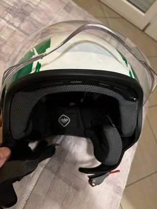 Casco moto bianco con bandiera italiana