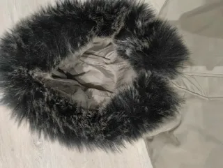 Abrigo Mkenzie Beige con Capucha y Pelo