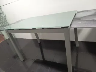 Tavolo da cucina in vetro estensibile