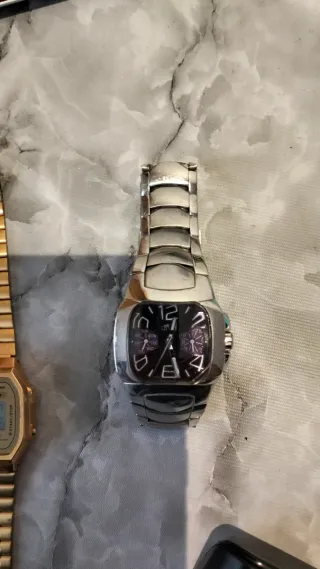 Reloj Lotus Negro y Plateado