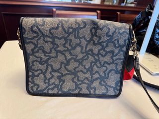 Bolso Tous bandolera negro y rojo