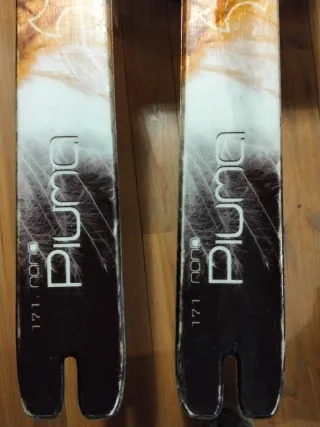 Esquís de travesía Skitrab con fijaciones