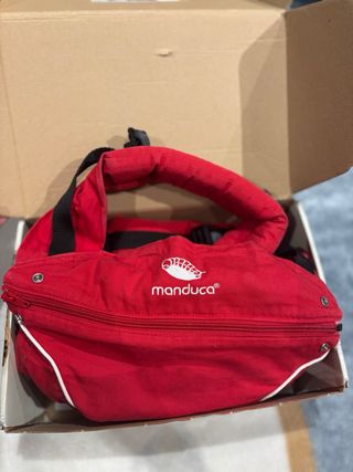 Mochila portabebés Manduca roja