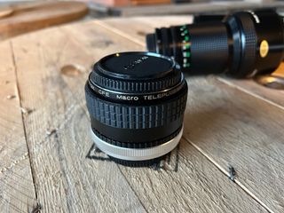 Valigetta Canon T90 con obiettivi