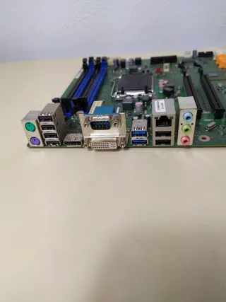 Placa base Fujitsu D3162-A12 LGA1155 DDR3