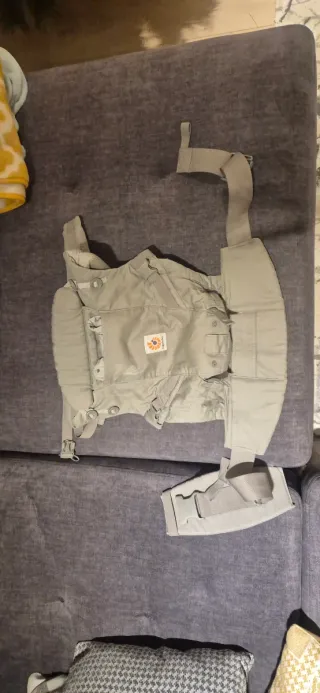 Mochila Ergobaby Porteo Gris