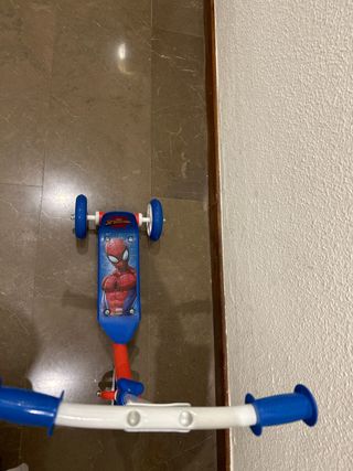 Patinete 3 Ruedas Spiderman