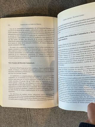 Introducción a la teoria del derecho
