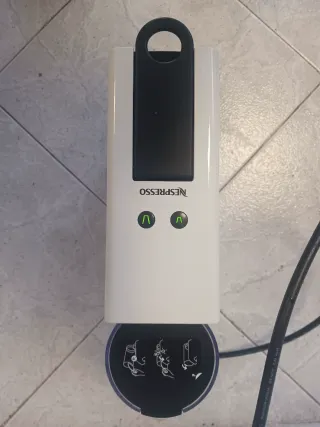 Cafetera Nespresso Essenza Mini Krups