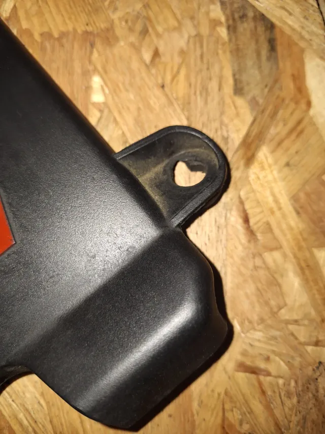 Tapa motor Mercedes vito w638