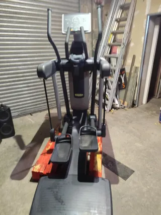 Eliptico Technogym con Passo Variabile Autorigenerante