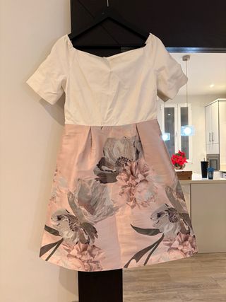 Vestido Ted Baker floral rosa y blanco