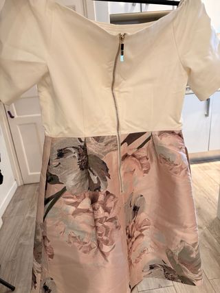 Vestido Ted Baker floral rosa y blanco