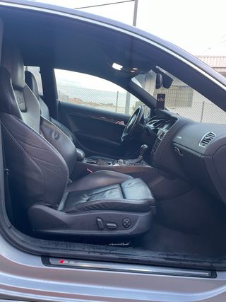 Audi S5 2010.  motor 4.2   354CV IMPECABLE!!!