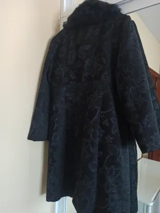 CORTEFIEL: Abrigo elegante.