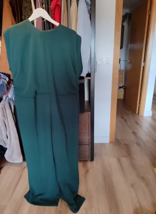 Mono verde de vestir