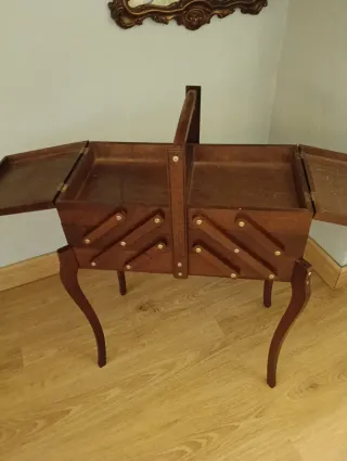 Costurero Vintage Francés