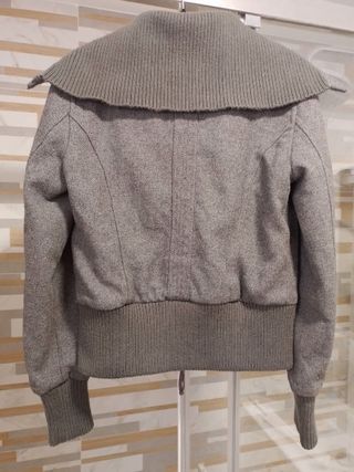 Cazadora Xdye Pull&Bear Talla M Gris