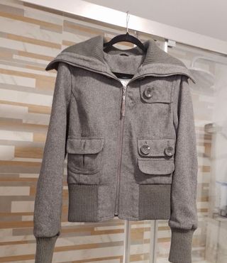 Cazadora Xdye Pull&Bear Talla M Gris