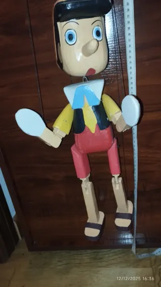 Marioneta de Pinocho de madera