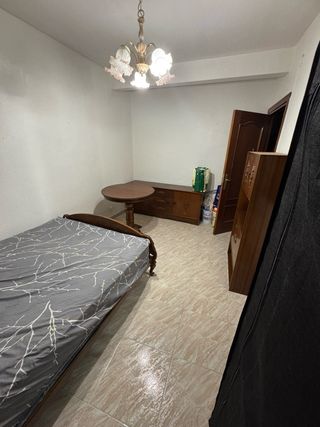SE ALQUILA HABITACIÓN PARA PAREJA