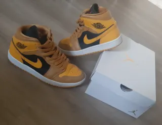 Nike Air Jordan 1 Mid Taglia 38,5